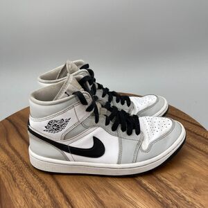 Nike Air Jordan 1 Mid Shoes Womens Size 7.5 White Gray Basketball Casual Sneaker